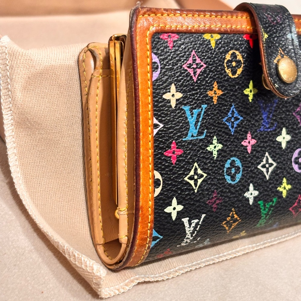 Louis Vuitton Takashi Murakami Monogram Portefeuille Viennois Kisslock Wallet - Picture 4 of 16